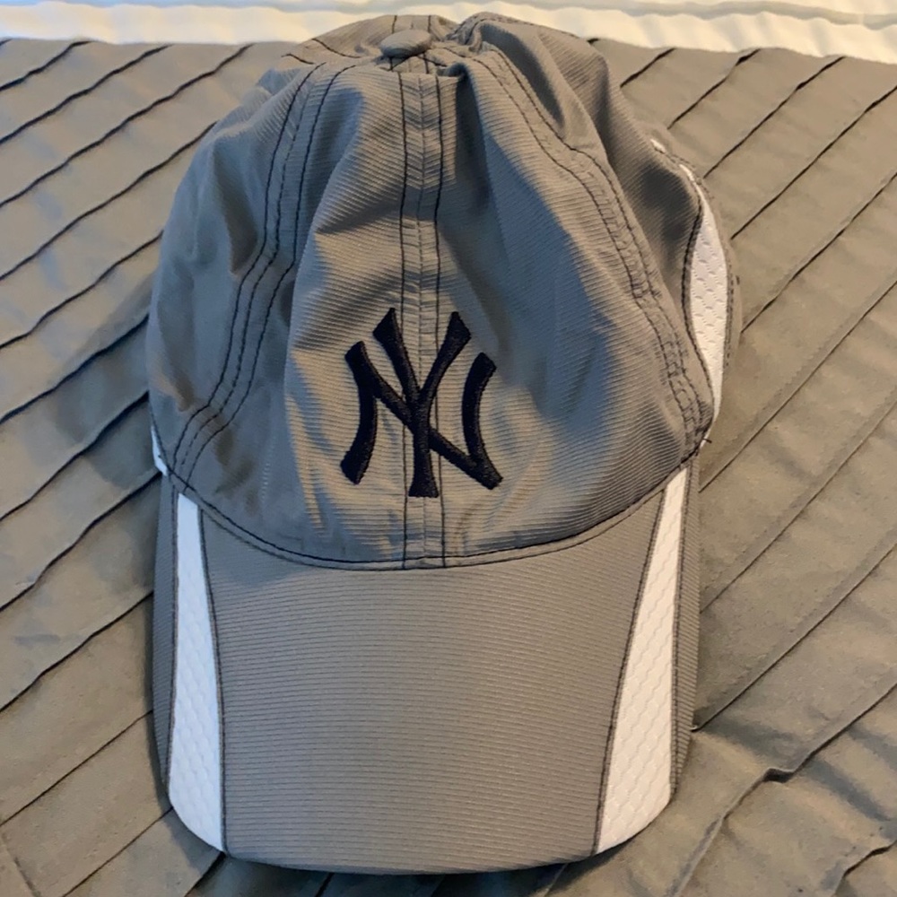 ‘47 brand New York Yankees Wick-Tech cap Gray NWOT